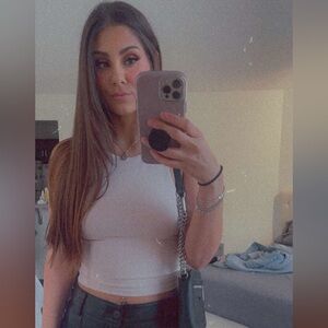 Express Body Contour pink crop top